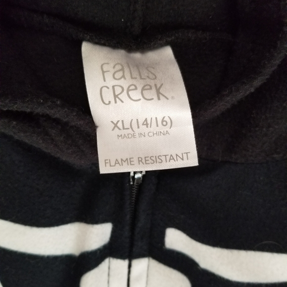 Skeleton onezie - Picture 3 of 3